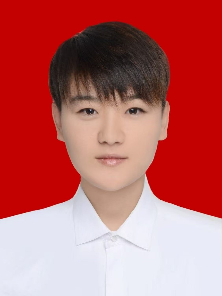 社区主任—杨媛媛