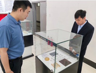 哈尔滨宇龙自动化有限公司赴光电工程学院调研交流