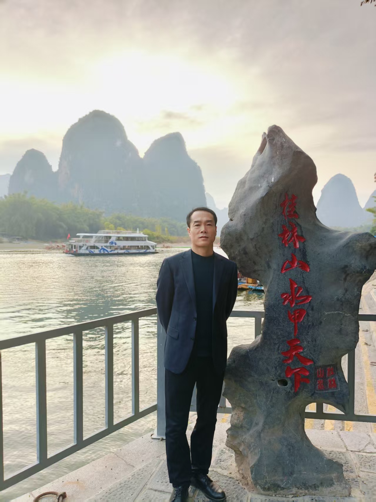 学院党总支副书记—宋树勇
